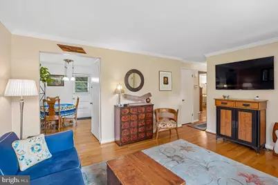 11101 Orleans Way, Kensington, MD 20895 - Photo 5