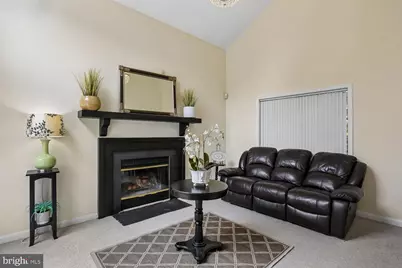 19906 Ivoryton Place, Montgomery Village, MD 20886 - Photo 17