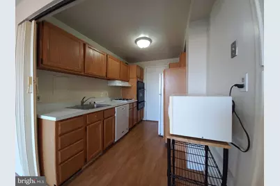 10201 Grosvenor Place #814, Rockville, MD 20852 - Photo 7