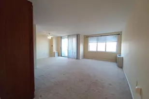 10201 Grosvenor Pl, Rockville, MD 20852 - Photo 9