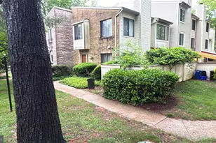 20200 Spring Haven Ct, Gaithersburg, MD 20886 - Photo 3