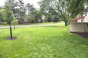 20200 Spring Haven Ct, Gaithersburg, MD 20886 - Photo 9