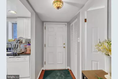 126 Monroe Street #126-12, Rockville, MD 20850 - Photo 19