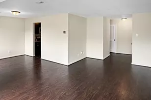 18901 Smoothstone Way, Montgomery Village, MD 20886 - Photo 3