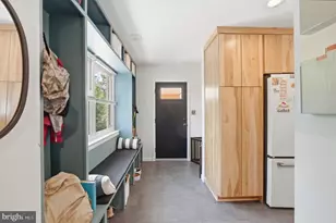 5902 Wilson Ln, Bethesda, MD 20817 - Photo 5