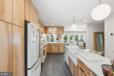5902 Wilson Lane, Bethesda, MD 20817 - Photo 7