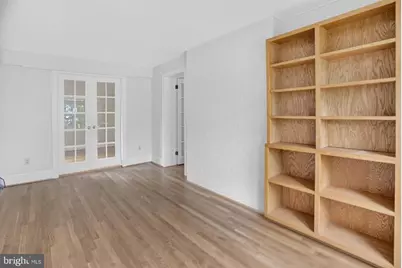 4705 Hunt Avenue, Chevy Chase, MD 20815 - Photo 9