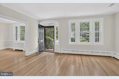 4705 Hunt Avenue, Chevy Chase, MD 20815 - Photo 11