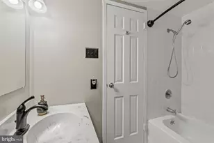 4601 N Park Ave, Chevy Chase, MD 20815 - Photo 27