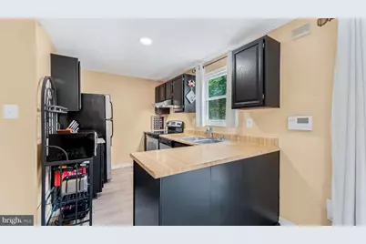 20019 Choctaw Court, Germantown, MD 20876 - Photo 5