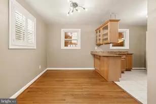 11809 Timber Ln, Rockville, MD 20852 - Photo 9