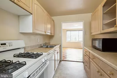 1900 Lyttonsville Road #614, Silver Spring, MD 20910 - Photo 13