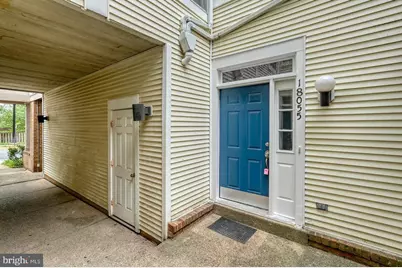 18055 Royal Bonnet Circle, Gaithersburg, MD 20886 - Photo 3