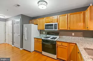 13037 Bridger Dr, Germantown, MD 20874 - Photo 11