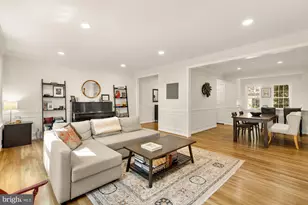 3559 Hamlet Pl, Chevy Chase, MD 20815 - Photo 9
