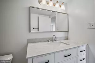 5225 Pooks Hill Rd, Bethesda, MD 20814 - Photo 13