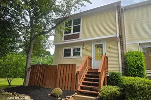 18800 Pine Ridge Ln, Germantown, MD 20874 - Photo 1