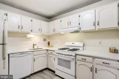 118 Monroe Street #304, Rockville, MD 20850 - Photo 13