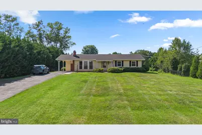 18008 Muncaster Road, Rockville, MD 20855 - Photo 3