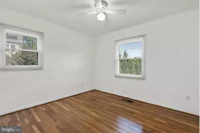 18008 Muncaster Road, Rockville, MD 20855 - Photo 25