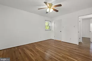 18008 Muncaster Rd, Rockville, MD 20855 - Photo 29
