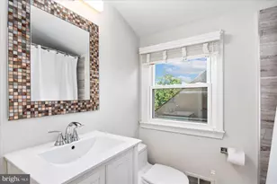6717 Michaels Dr, Bethesda, MD 20817 - Photo 51