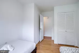 9724 Admiralty Dr, Silver Spring, MD 20910 - Photo 17