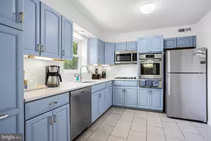 9724 Admiralty Dr, Silver Spring, MD 20910 - Photo 9
