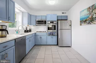9724 Admiralty Dr, Silver Spring, MD 20910 - Photo 11