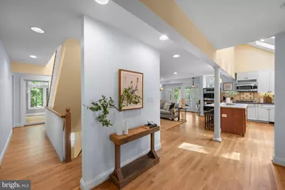 9328 Garden Court, Potomac, MD 20854 - Photo 3