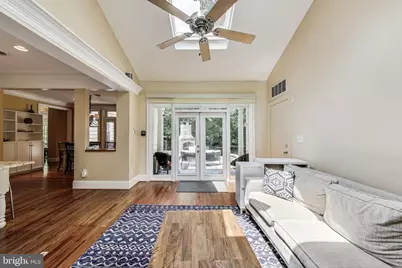 5809 Grosvenor Lane, Bethesda, MD 20814 - Photo 9