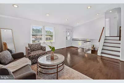 19200 Saint Johnsbury Lane, Germantown, MD 20876 - Photo 5