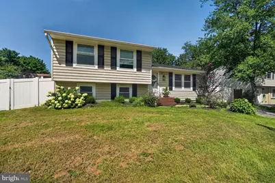 19200 Saint Johnsbury Lane, Germantown, MD 20876 - Photo 1