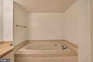 5809 Nicholson Ln, Rockville, MD 20852 - Photo 19