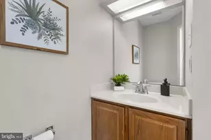 12537 Coral Grove Pl, Germantown, MD 20874 - Photo 13