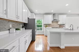11808 Mango Ln, North Potomac, MD 20878 - Photo 5