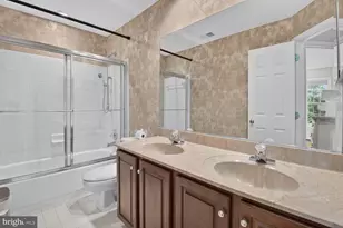 11432 Cedar Ridge Dr, Potomac, MD 20854 - Photo 23