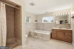 1011 Crawford Dr, Rockville, MD 20851 - Photo 25