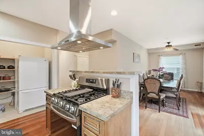 1011 Crawford Drive, Rockville, MD 20851 - Photo 11