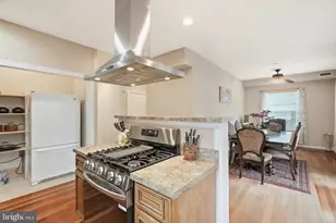 1011 Crawford Dr, Rockville, MD 20851 - Photo 11