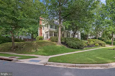 6807 Meadow Lane, Chevy Chase, MD 20815 - Photo 9