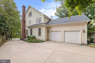 6807 Meadow Ln, Chevy Chase, MD 20815 - Photo 17