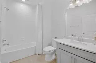210 Decoverly Dr, Gaithersburg, MD 20878 - Photo 13
