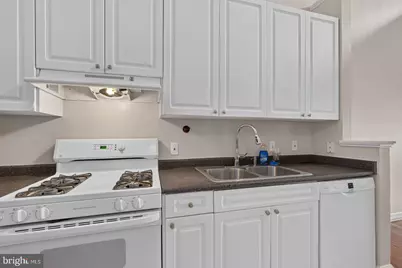 501 Hungerford Drive #307, Rockville, MD 20850 - Photo 13
