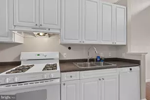 501 Hungerford Dr, Rockville, MD 20850 - Photo 13