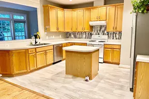 12402 Falconbridge Dr, North Potomac, MD 20878 - Photo 3
