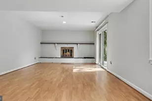 7800 Seven Locks Rd, Bethesda, MD 20817 - Photo 21