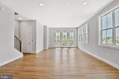 5933 Stonehenge Place, North Bethesda, MD 20852 - Photo 7