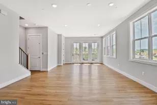 5933 Stonehenge Pl, North Bethesda, MD 20852 - Photo 7