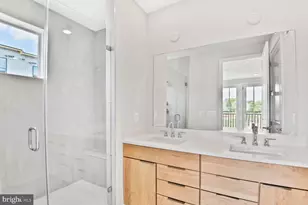 5933 Stonehenge Pl, North Bethesda, MD 20852 - Photo 15